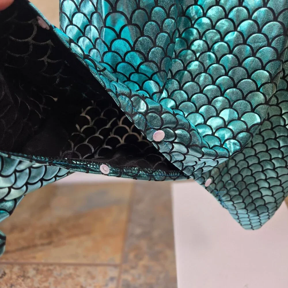 Ghnatygren Size Medium Blue/Green Mermaid Tail Printed Scales Imaginative Play